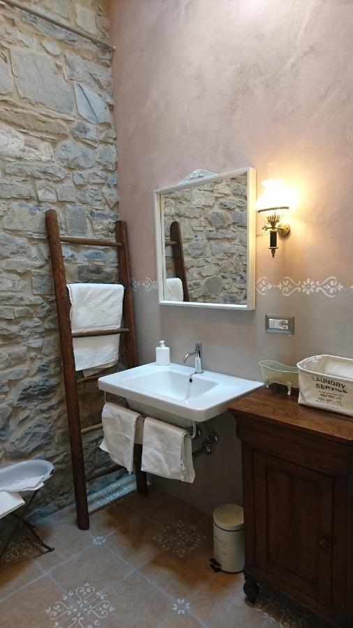 Due Principi E Una Fata Sestola Extérieur photo