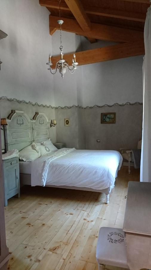 Due Principi E Una Fata Sestola Extérieur photo